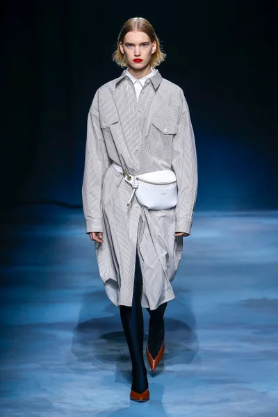Look 34
